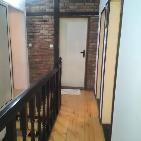 Poli 게스트하우스