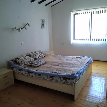 Гостевой дом Poli Levski (Varna)
