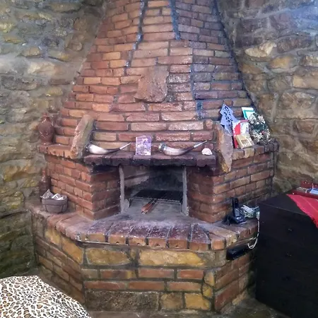 Poli Konukevi